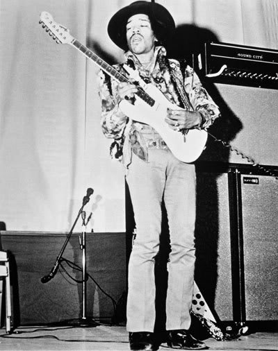Jimi Hendrix playing Sound_City.(Foto: Unknown author CC0-via-Wikimedia-Commons)
