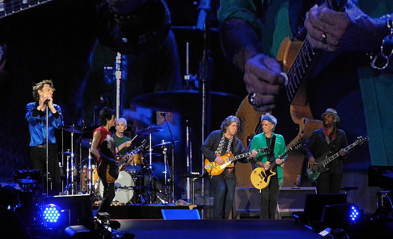 Rolling Stones onstage with Mick Taylor  Hyde Park 2013 (Gorup de Besanez, CC BY-SA 3.0 , via Wikimedia Commons)
