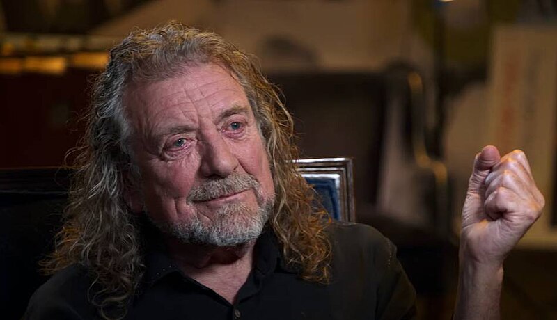 Robert Plant 2021 (CC BY Creative Commons Attribution 3.0 Unported, AXS TV, Quelle: https://www.youtube.com/watch?v=sQ78z40HEh0)